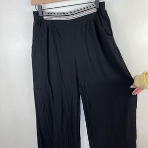 LAST CHANCE!! Forever 21 Wide Leg Pants Size M